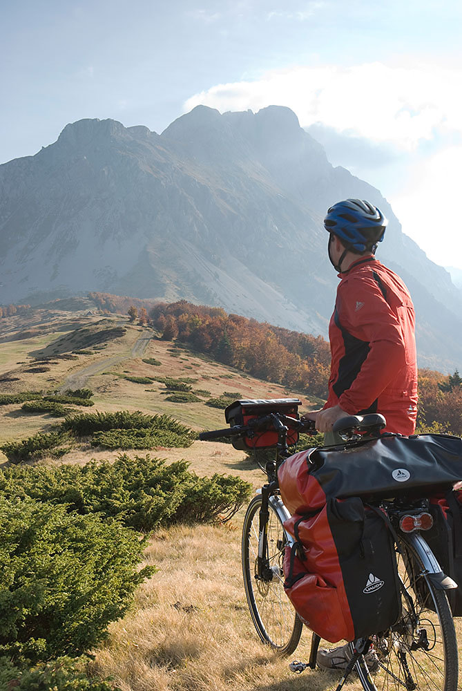 montenegro-berge-fahrrad.jpg