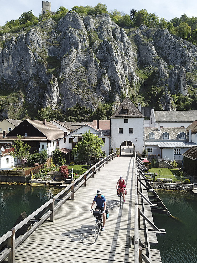 Altmuehltal-Radweg-Essing.JPG