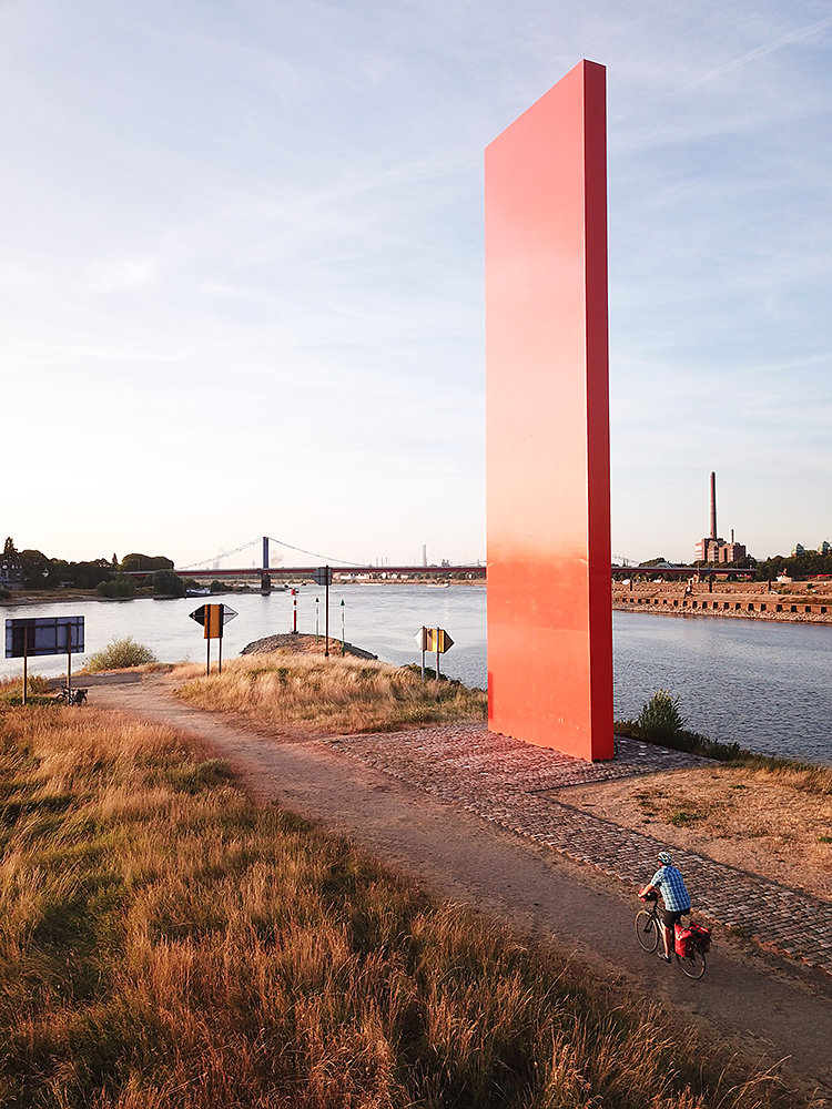 Duisburg-Fahrrad-Rheinorange.jpg